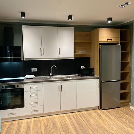 Gjirokastër Novs Apartment3 מראה חיצוני תמונה