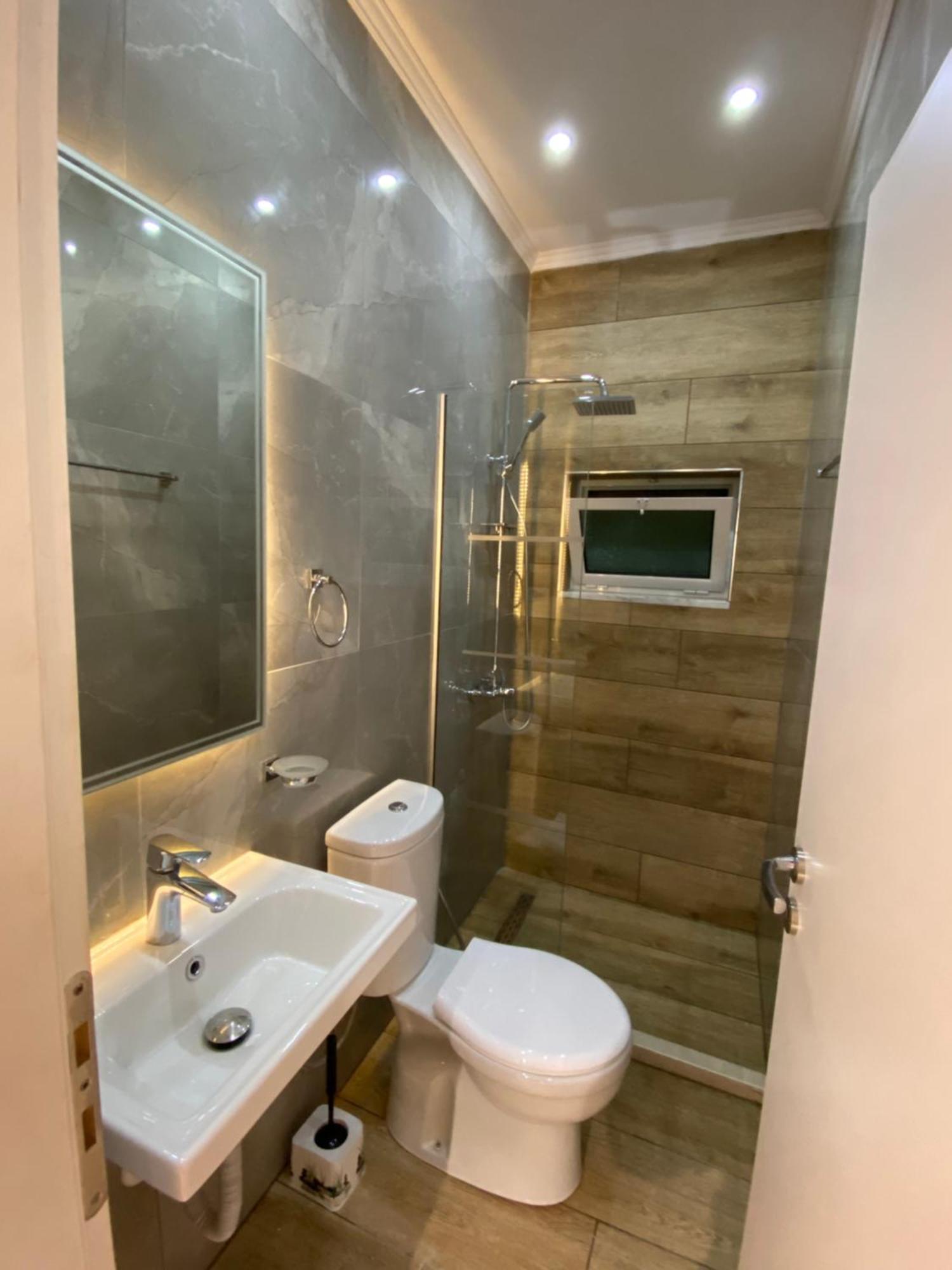 Gjirokastër Novs Apartment3 מראה חיצוני תמונה