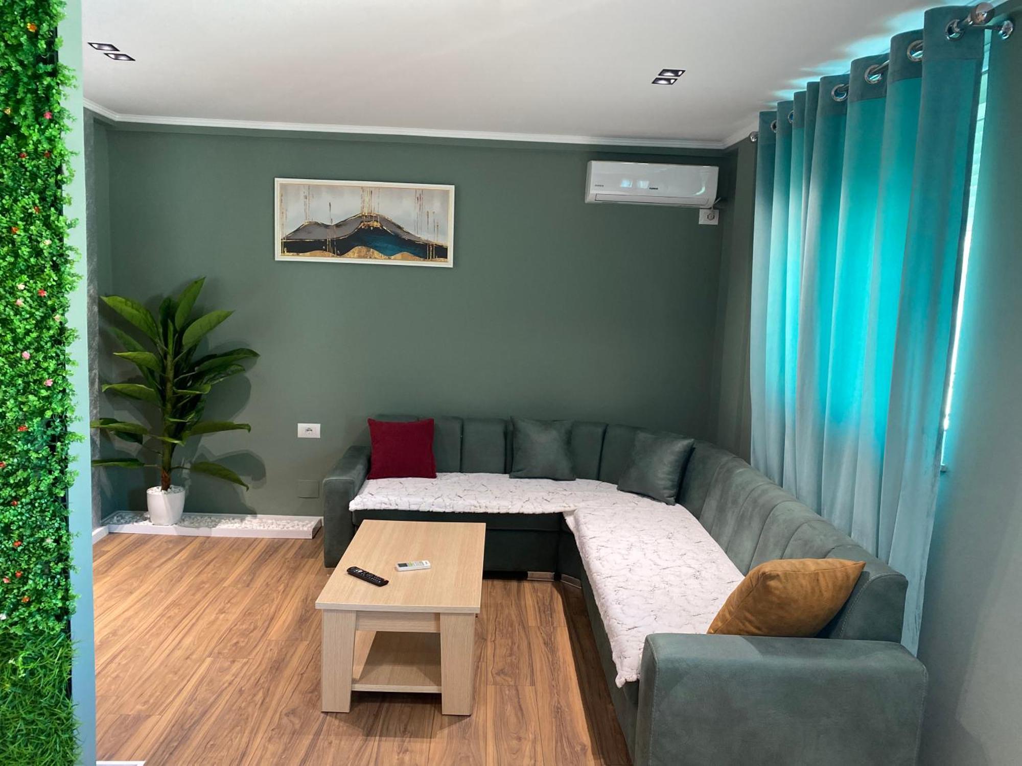 Gjirokastër Novs Apartment3 מראה חיצוני תמונה